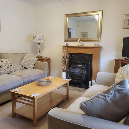 Villa Grayz Townhouse - Free Onsite Parking For 2 Cars Lincoln Exterior foto